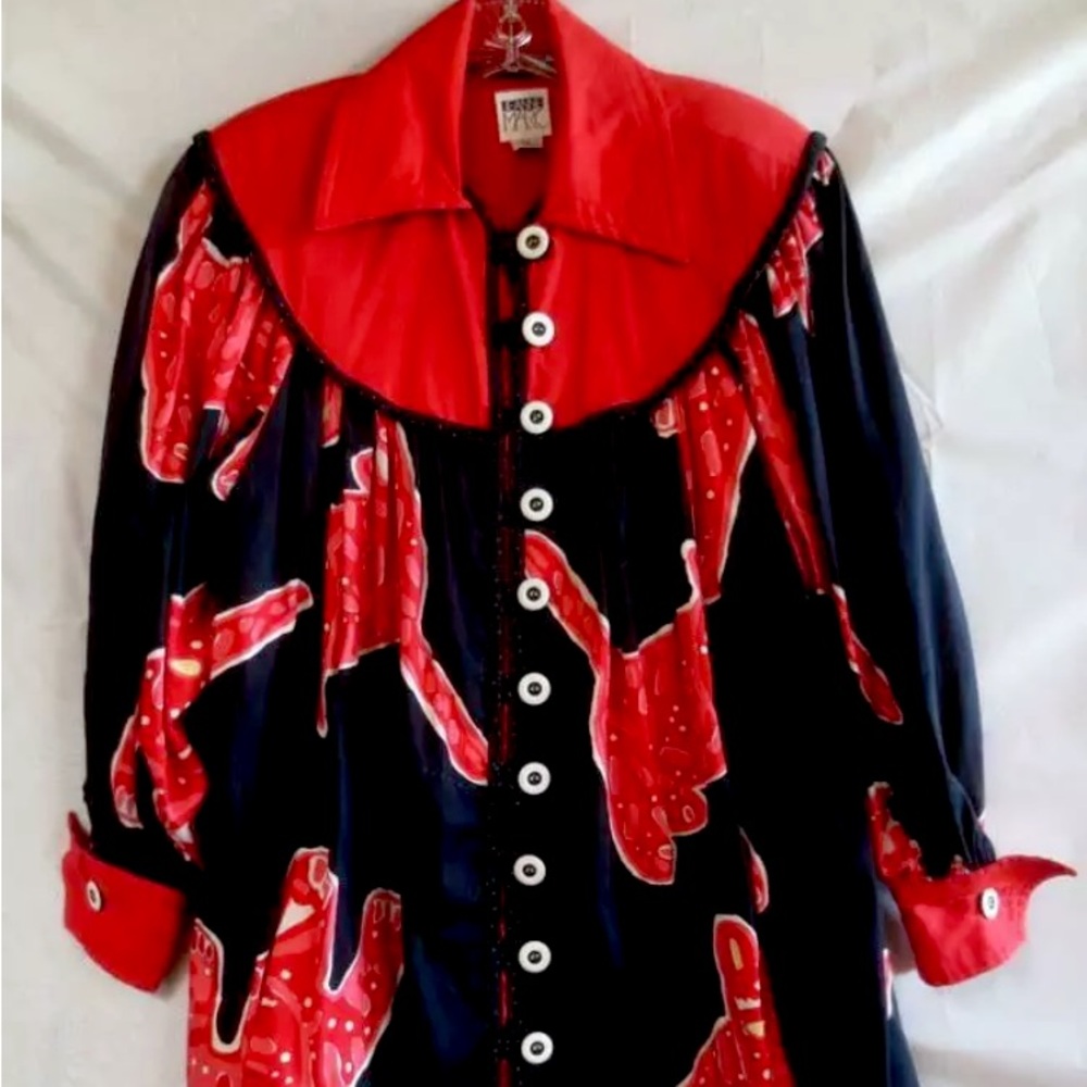 JEANNE MARC SZ P 4/6 Red, White, Black Top Wearable Art Blouse Multiple Buttons